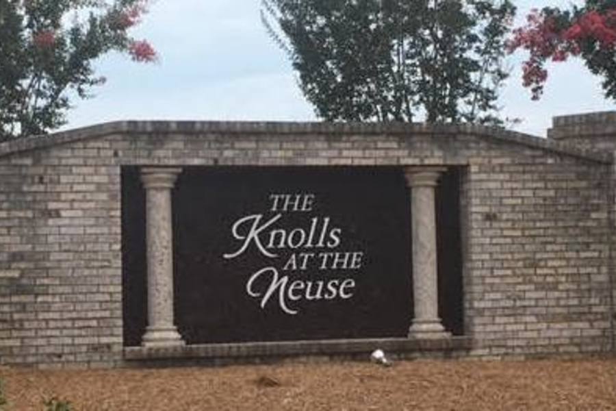 Knolls at the Neuse