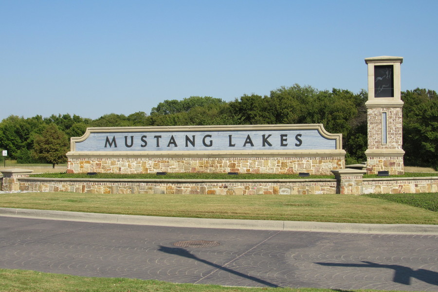 Mustang Lakes