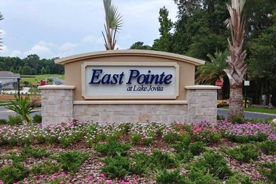 East Pointe at Lake Jovita