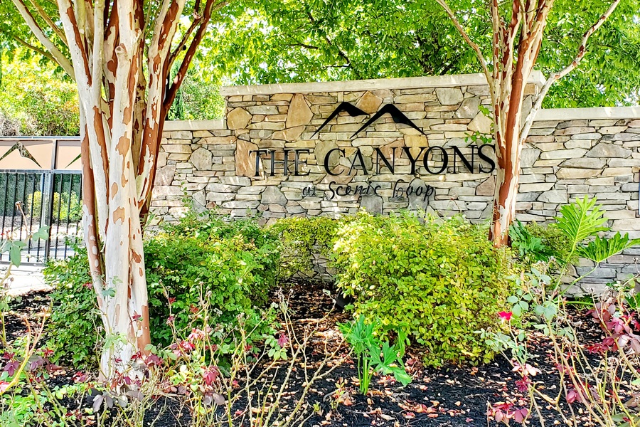 The Canyons at Scenic Loop