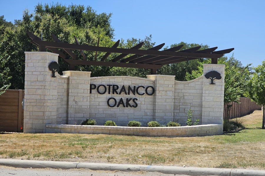 Potranco Oaks