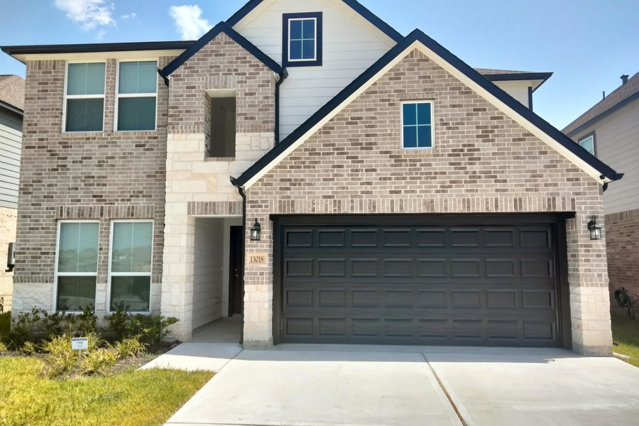 Balmoral by Long Lake Builders