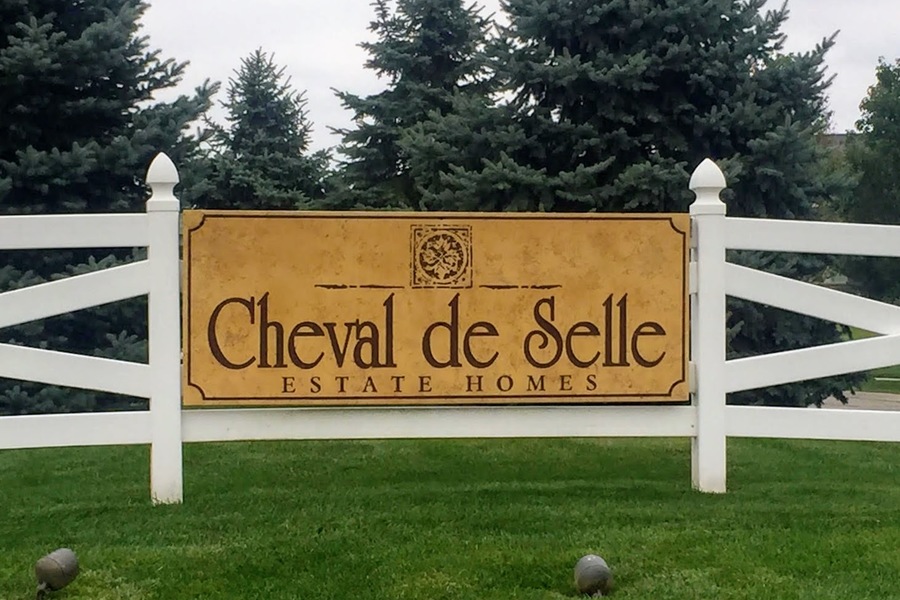 Cheval de Selle Estate Homes