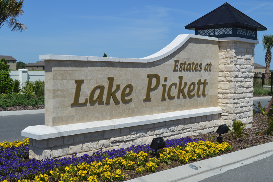 Estates at Lake Pickett